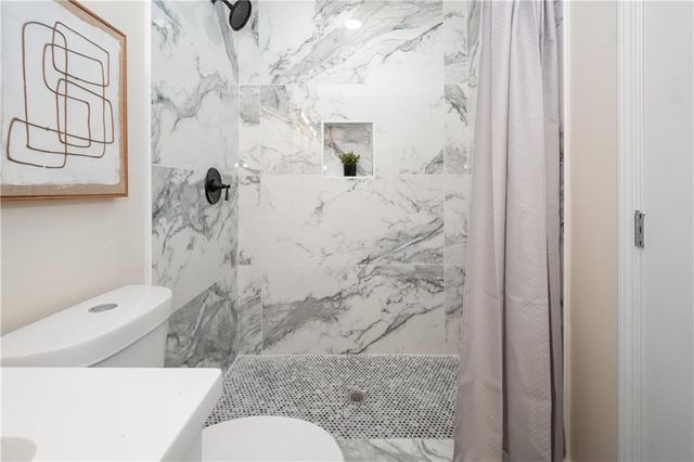 2432 Mistletoe Lane, Snellville, GA 30039