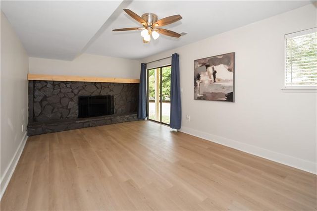 2432 Mistletoe Lane, Snellville, GA 30039