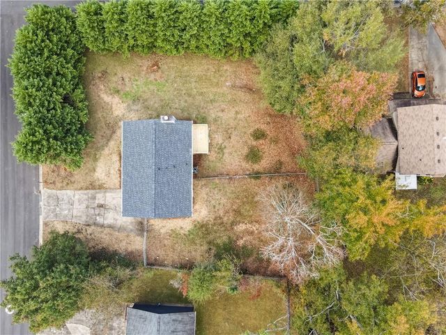 2432 Mistletoe Lane, Snellville, GA 30039