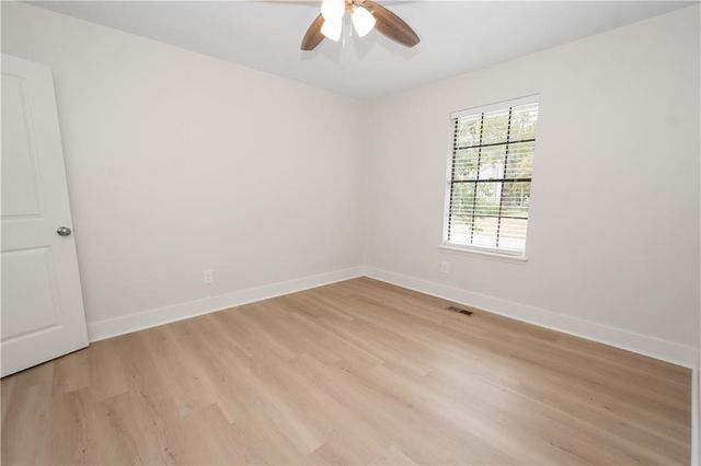 2432 Mistletoe Lane, Snellville, GA 30039