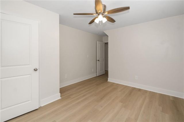 2432 Mistletoe Lane, Snellville, GA 30039