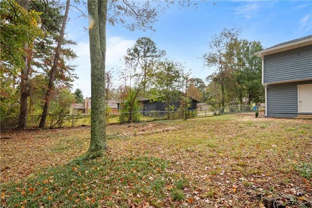 2432 Mistletoe Lane, Snellville, GA 30039