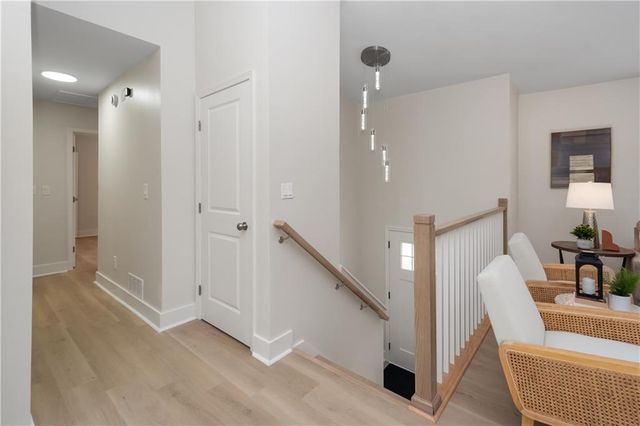 2432 Mistletoe Lane, Snellville, GA 30039