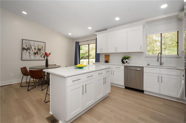 2432 Mistletoe Lane, Snellville, GA 30039