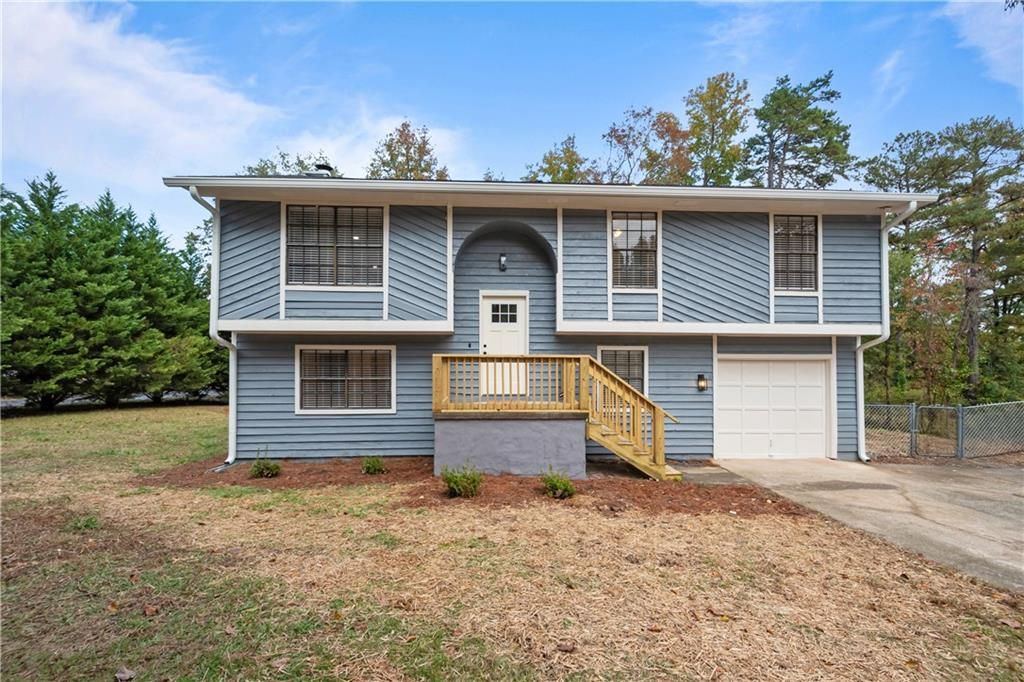 2432 Mistletoe Lane, Snellville, GA 30039