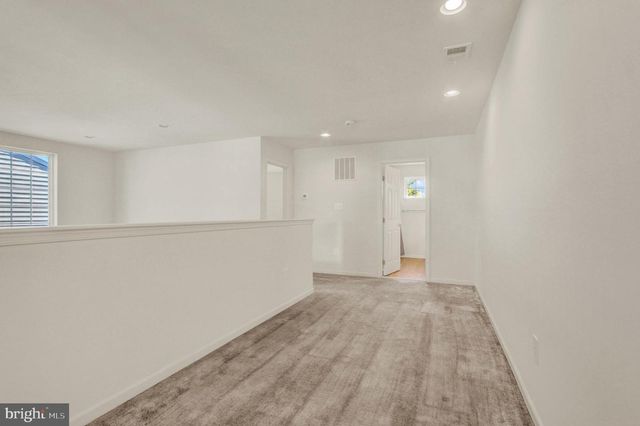 320 MAPLE DR, Hanover, PA 17331