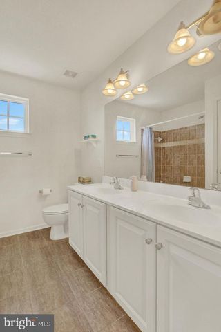 320 MAPLE DR, Hanover, PA 17331