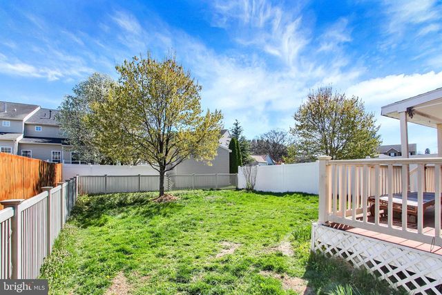 320 MAPLE DR, Hanover, PA 17331