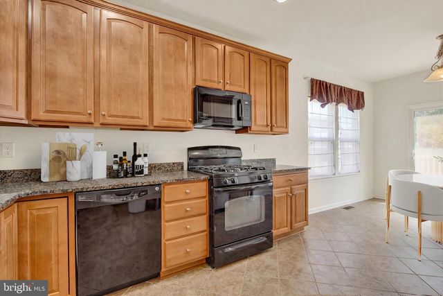 320 MAPLE DR, Hanover, PA 17331