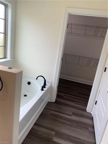 1522 Oakbluffs Drive, Colfax, NC 27235