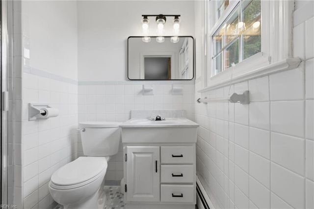 128 Convention DR, Virginia Beach, VA 23462