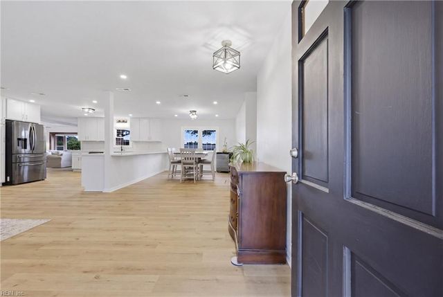 128 Convention DR, Virginia Beach, VA 23462