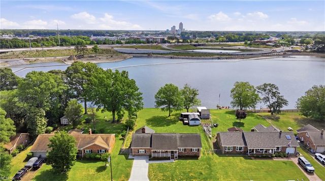128 Convention DR, Virginia Beach, VA 23462