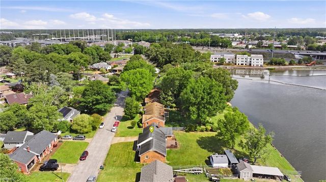 128 Convention DR, Virginia Beach, VA 23462