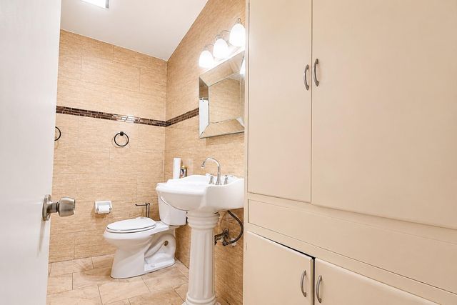 1508 S Walnut ST, Georgetown, TX 78626