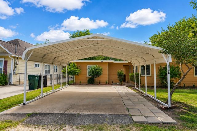 1508 S Walnut ST, Georgetown, TX 78626