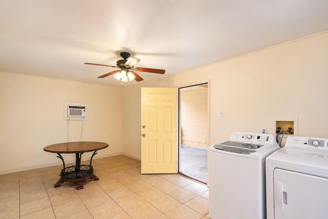 1508 S Walnut ST, Georgetown, TX 78626
