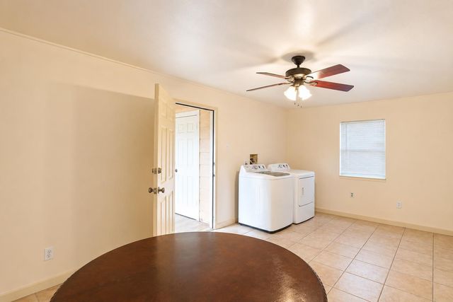 1508 S Walnut ST, Georgetown, TX 78626
