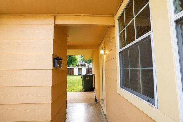 1508 S Walnut ST, Georgetown, TX 78626