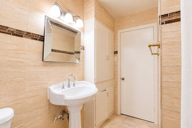 1508 S Walnut ST, Georgetown, TX 78626