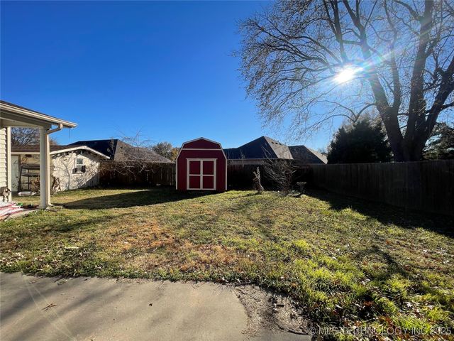 3009 Hilltop Avenue, Muskogee, OK 74403