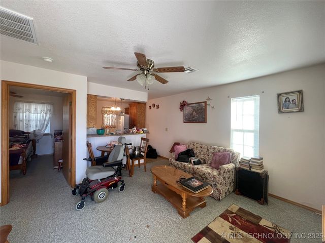 3009 Hilltop Avenue, Muskogee, OK 74403