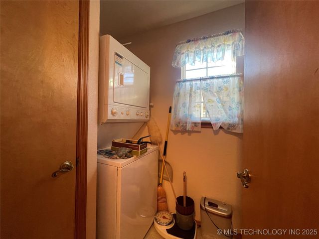 3009 Hilltop Avenue, Muskogee, OK 74403