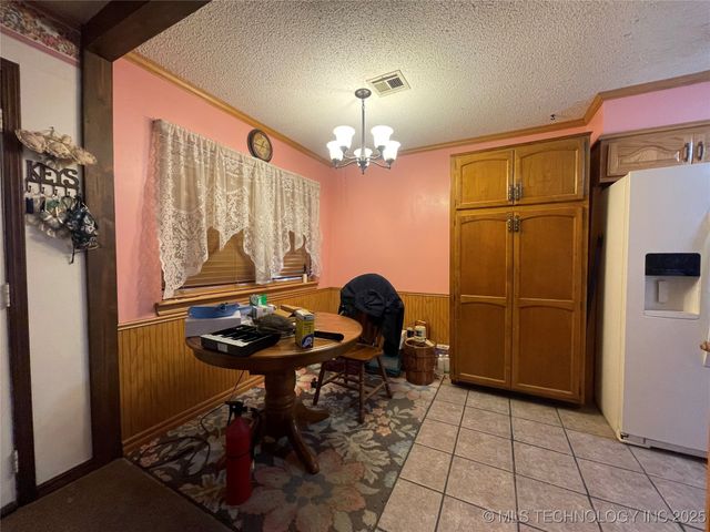 3009 Hilltop Avenue, Muskogee, OK 74403