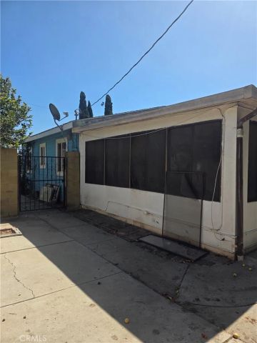 2010 Kilson, Santa Ana, CA 92707