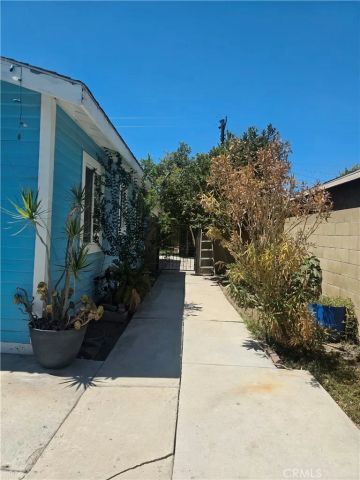 2010 Kilson, Santa Ana, CA 92707