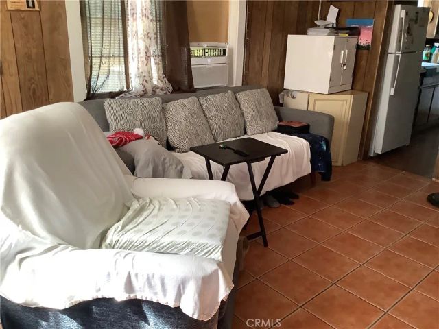 2010 Kilson, Santa Ana, CA 92707