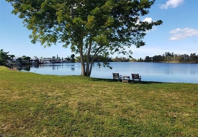 7029 Granada Lakes DR, Fort Myers, FL 33967