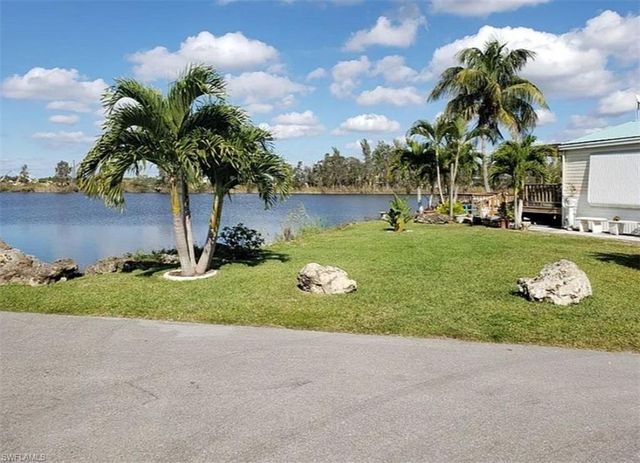 7029 Granada Lakes DR, Fort Myers, FL 33967