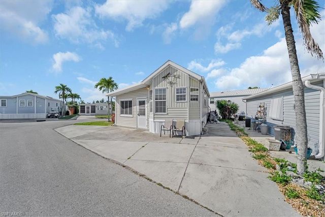 7029 Granada Lakes DR, Fort Myers, FL 33967