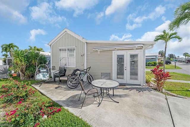 7029 Granada Lakes DR, Fort Myers, FL 33967