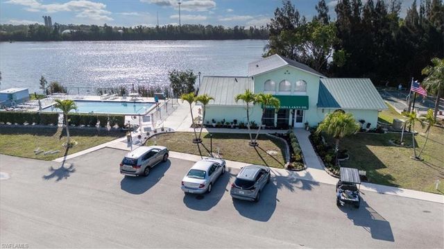7029 Granada Lakes DR, Fort Myers, FL 33967