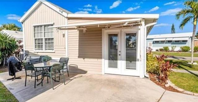 7029 Granada Lakes DR, Fort Myers, FL 33967