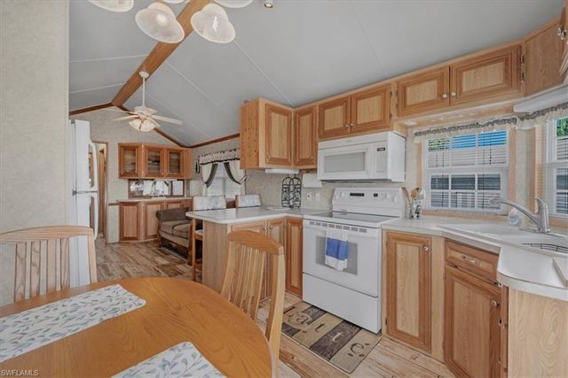 7029 Granada Lakes DR, Fort Myers, FL 33967