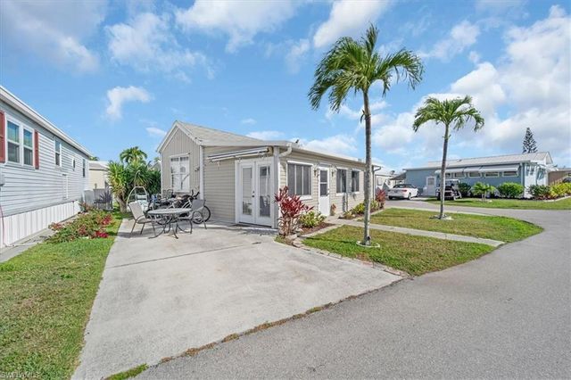 7029 Granada Lakes DR, Fort Myers, FL 33967