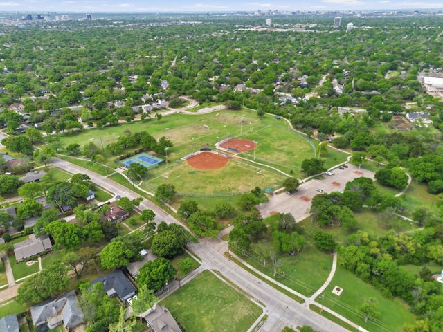 732 Pinehurst Drive, Richardson, TX 75080