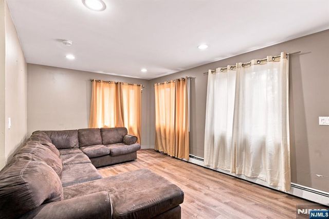 1528 Washington Avenue, Pompton Lakes, NJ 07442
