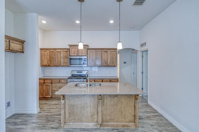 15712 Bennett Drive, Edmond, OK 73013