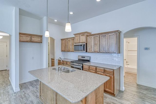 15712 Bennett Drive, Edmond, OK 73013