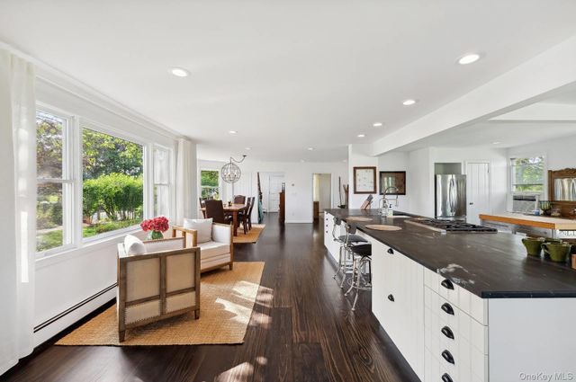 2600 Oregon Road, Mattituck, NY 11952