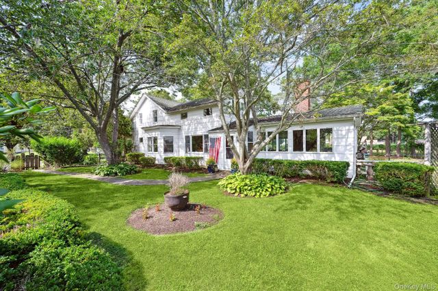 2600 Oregon Road, Mattituck, NY 11952
