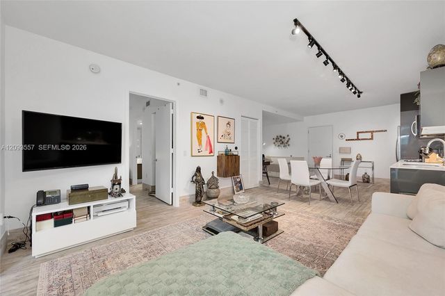 31 SE 6th Street 304, Miami, FL 33131