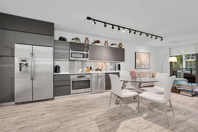 31 SE 6th Street 304, Miami, FL 33131