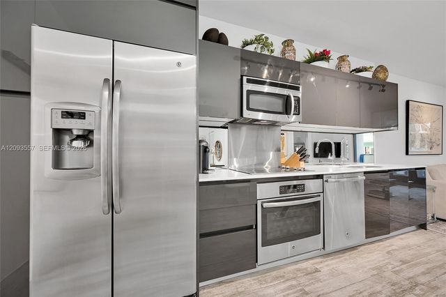 31 SE 6th Street 304, Miami, FL 33131