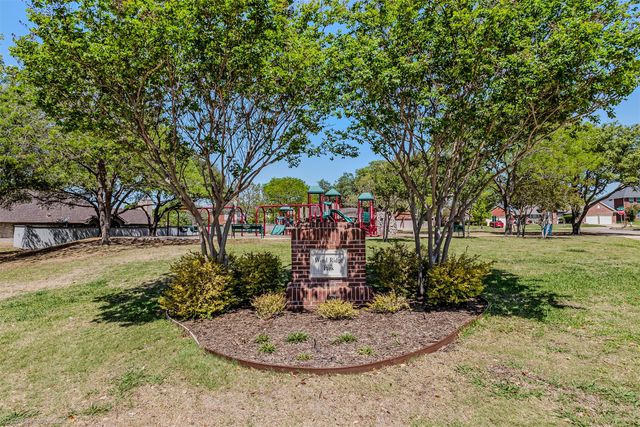 5344 Lake Mead Trail, Fort Worth, TX 76137