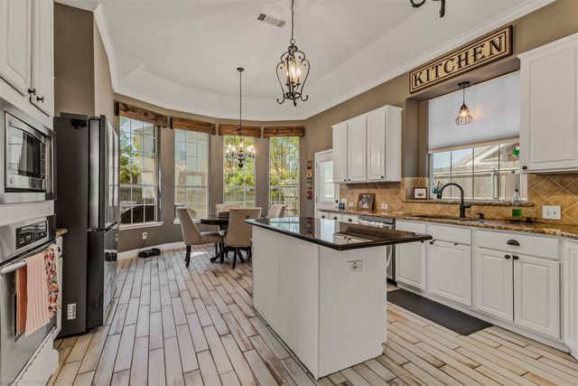 5344 Lake Mead Trail, Fort Worth, TX 76137